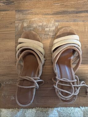 ALOHAS Neutral Multi-Strap Lace-Up Sandals - Tan & Cream